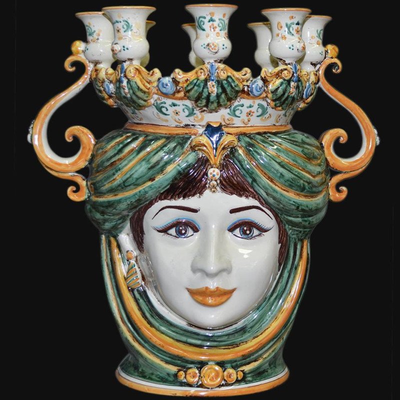Testa porta candele in ceramica di Caltagirone. Ceramiche siciliane made in italy Testa porta candele in ceramica di Caltagirone. Ceramiche siciliane made in italy